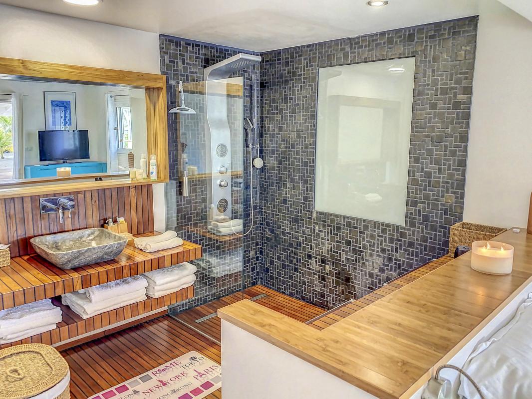 Location Villa 3 chambres Baie Nettlé St Martin-salle de douche-17